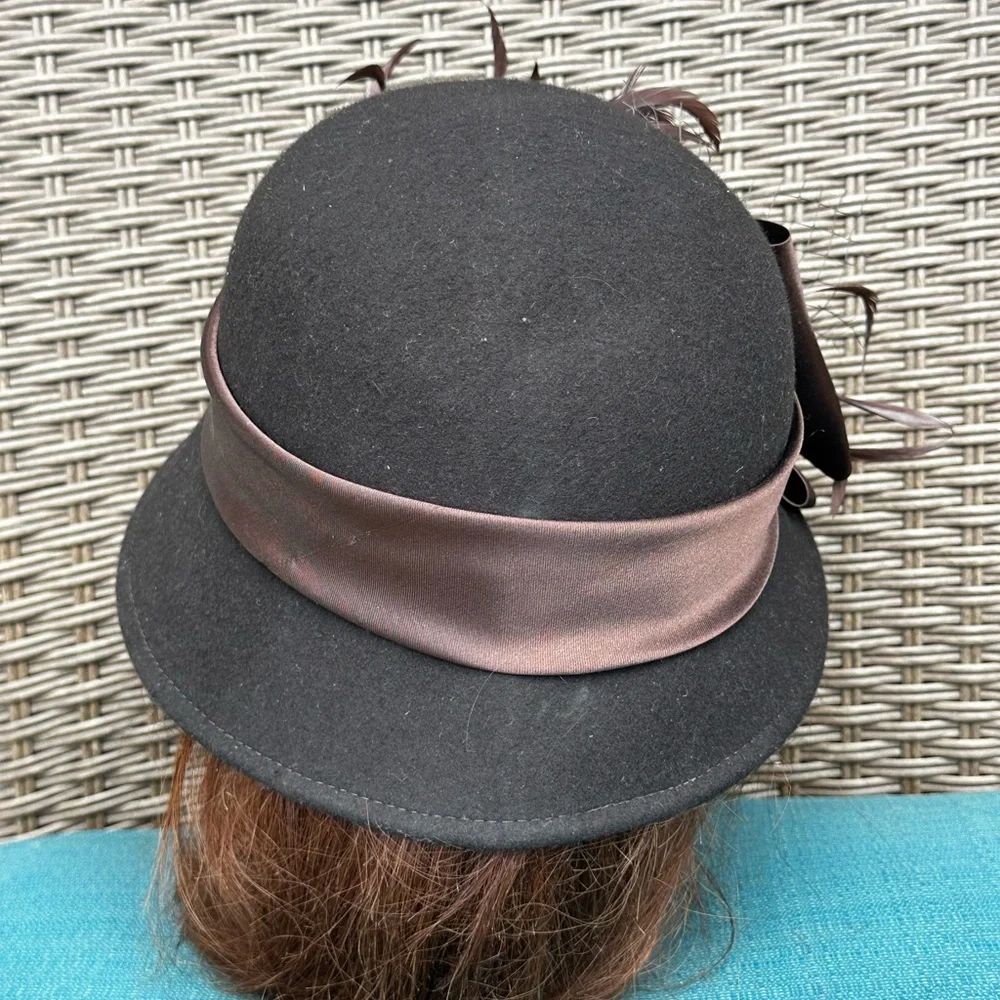 100% WOOL FELT Cloche Hat with Brown Satin Rose and Feather Detail Pretty Easter - Picture 10 of 13